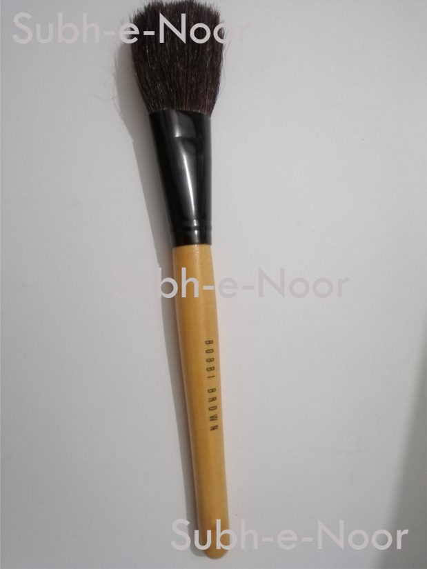 Bobby Brown Professional Blush Brush in Lahore